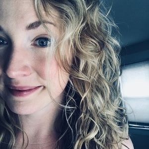Meet your Posher, Angie